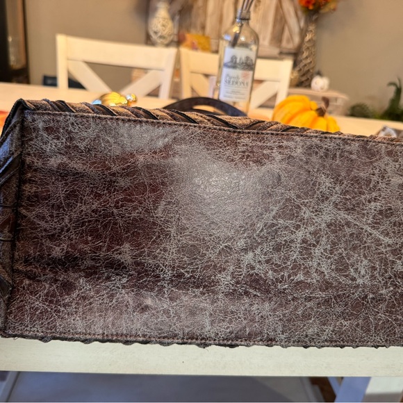 Black Rivet Textured Dark brown Tote from Wilson’s Leather! Like new! - Picture 6 of 10